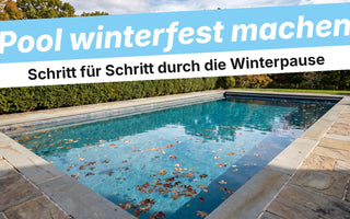 Eingelassener Pool mit Herbstlaub vor dem Einwintern