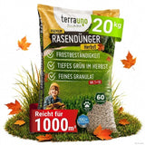 Sack TerraUno Premium – Herbst-Rasendünger 20 kg, entwickelt für Frostbeständigkeit und zur Vorbereitung des Rasens auf den Winter. Fördert sattgrünes Herbstgras, verfügt über feine Körner und reicht für eine Fläche von bis zu 1.000 m². Das Produktbild zeigt Gras, Düngerkörner und ein Kind, das mit Herbstblättern spielt.