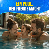 Ein lächelnder Mann, eine Frau und ein Kind schwimmen in einem sonnenbeschienenen Pool mit kristallklarem Wasser. Über ihnen steht ein deutscher Text: "Ein Pool, der Freude macht." Hervorgehoben: TerraUno Poolstarter-Set für unvergesslichen Familienspaß.