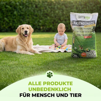 Ein Golden Retriever, ein Baby und eine große Tüte TerraUno Saisonstart-Rasenset sitzen auf grünem Gras. Der Text darunter lautet: Alle Produkte unbedenklich für Mensch und Tier.