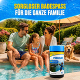 Eine lachende Familie mit Hund entspannt sich am Pool in der Sonne. Im Vordergrund steht TerraUno Poolklar 3-in-1, das für kristallklares Poolwasser und unbeschwerten Badespaß für die ganze Familie sorgt.