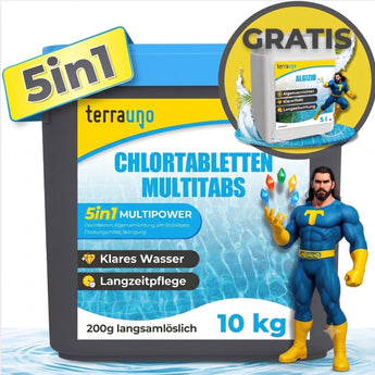 10-kg-Behälter mit TerraUno Chlortabletten 5 in 1 – 200 g Multitabs für die Langzeitpflege, mit einem fröhlichen Superhelden-Maskottchen, einem GRATIS-Werbegeschenk und Symbolen für die Wasserklarheit. Der Text hebt das klare Wasser und die langfristige Poolpflege dank der wirksamen Wirkung der Multitabs hervor.